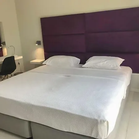 Mare Monte Seaview Boutique Lejlighed Paphos