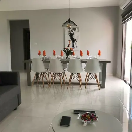 Mare Monte Seaview Boutique Apartament Paphos